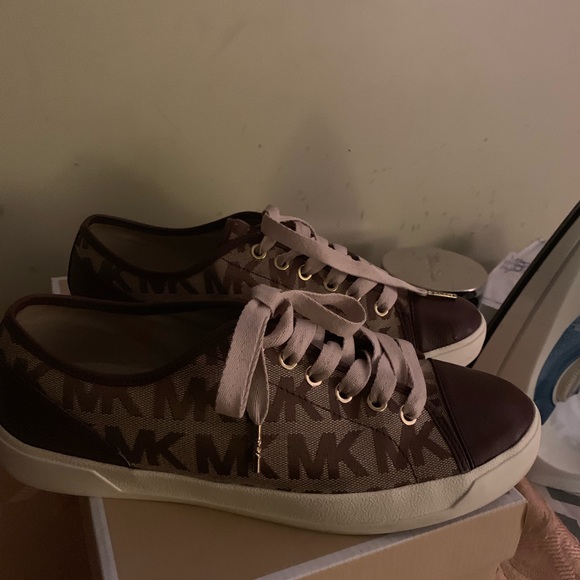 MK sneakers - Picture 3 of 4